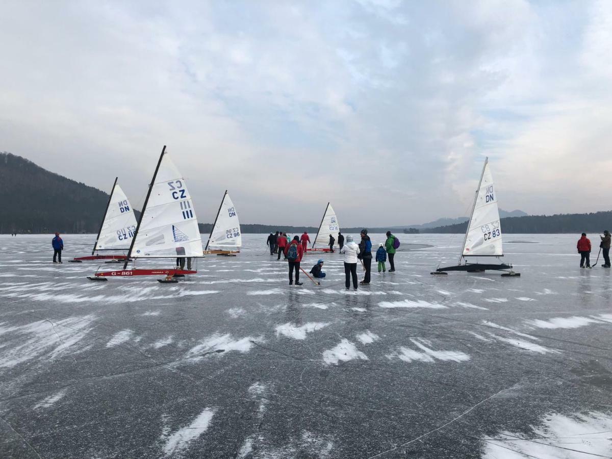 Terasy Mladi Machovo Jezero Apartment สตาเร สปลาวี ภายนอก รูปภาพ