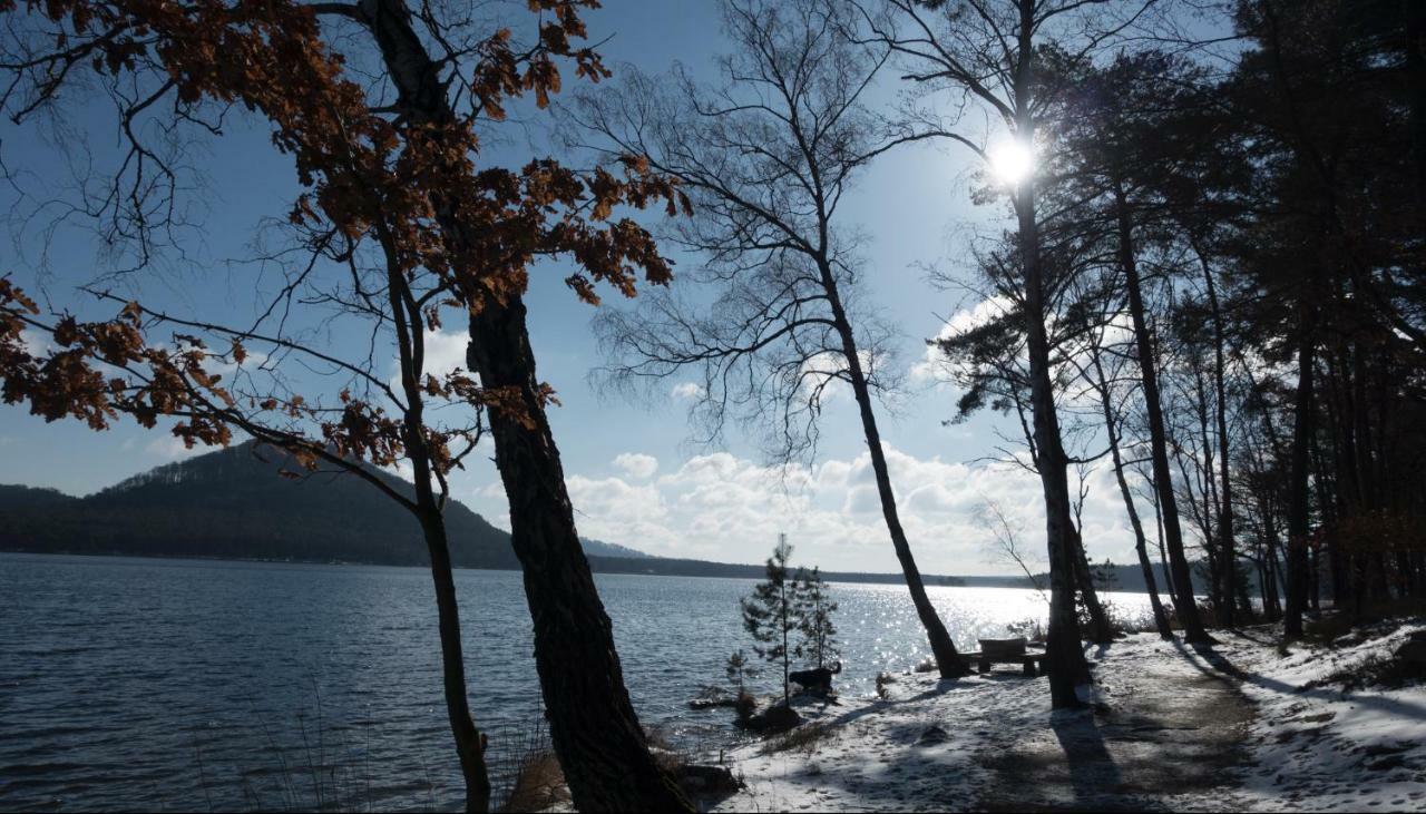 Terasy Mladi Machovo Jezero Apartment สตาเร สปลาวี ภายนอก รูปภาพ