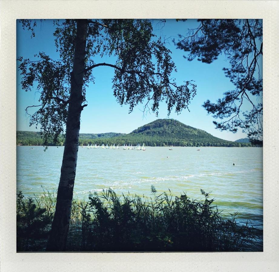 Terasy Mladi Machovo Jezero Apartment สตาเร สปลาวี ภายนอก รูปภาพ